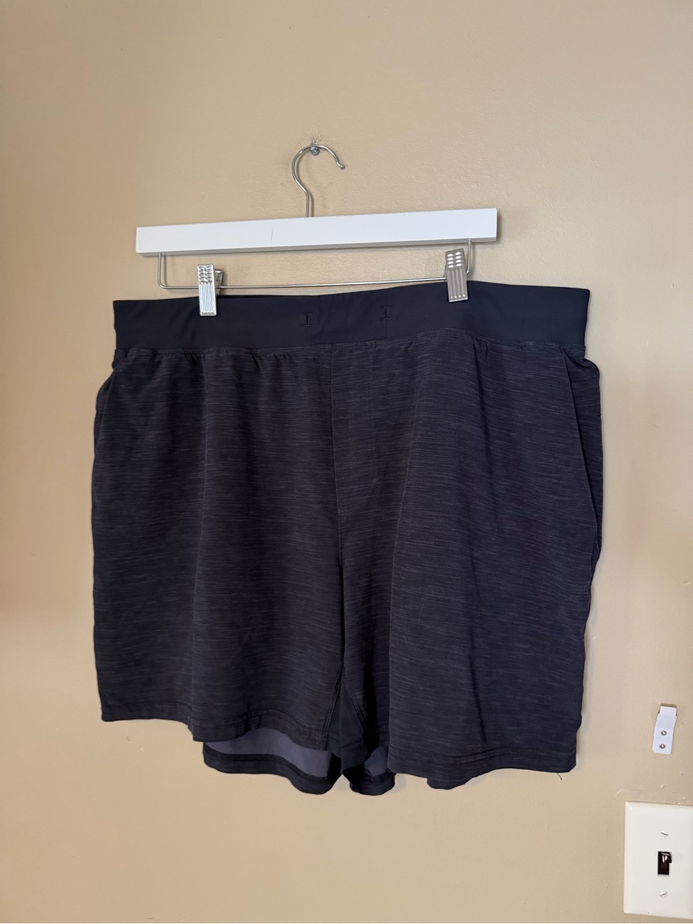 Lululemon Men's Pace Breaker Performance Shorts XXL - Picture 2 of 7